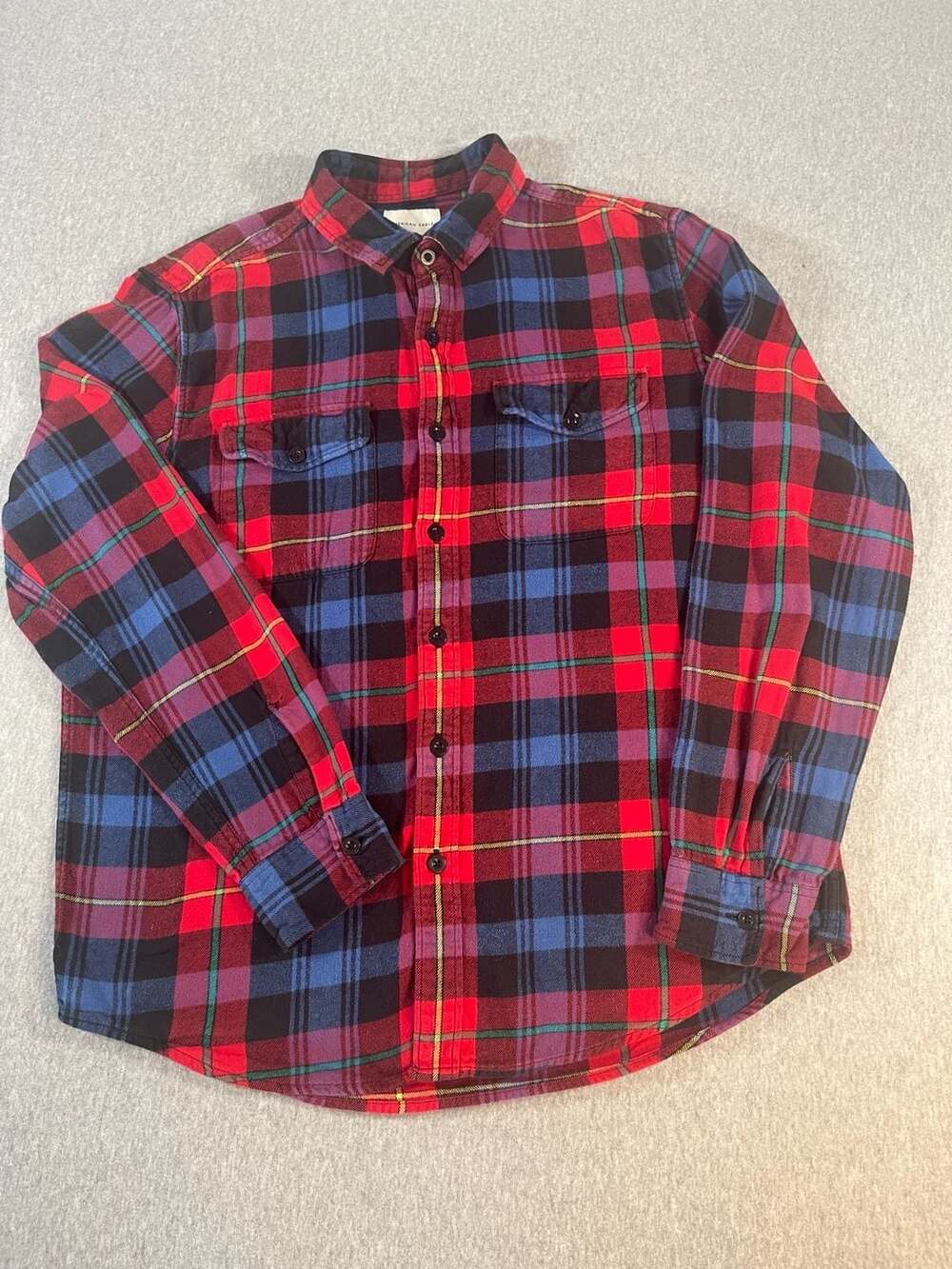 American Eagle Outfitters Red/Blue  Plaid Flannel Shirt Men’s L